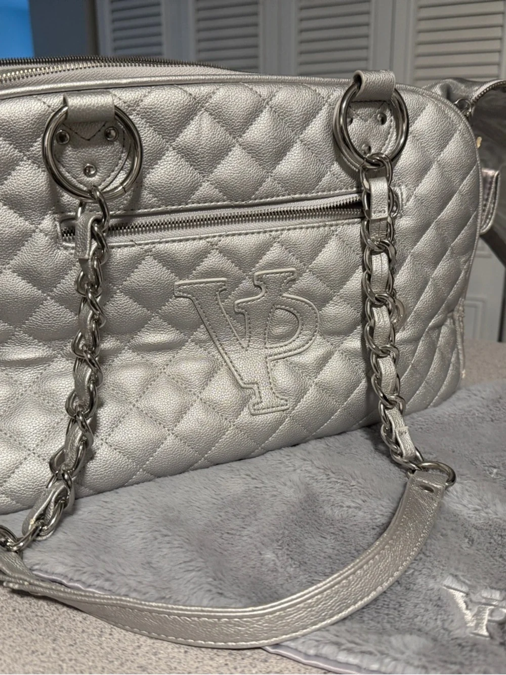 DOG 🐶 VANDERPUMP QUILTED CLASSIC LUXURY CARRIER - SILVER